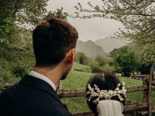 La boda de Ricardo y Leticia en La Cortina (Ujo), Asturias 40