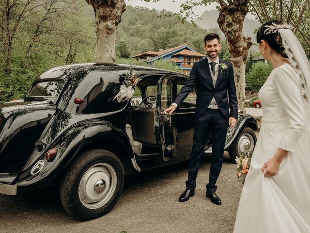 La boda de Ricardo y Leticia en La Cortina (Ujo), Asturias 45