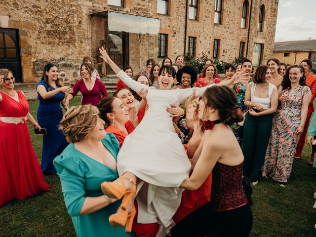 La boda de Ricardo y Leticia en La Cortina (Ujo), Asturias 70