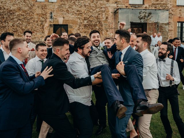 La boda de Ricardo y Leticia en La Cortina (Ujo), Asturias 73