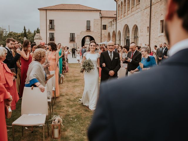 La boda de Gonzalo y Clara en San Bernardo, Valladolid 18