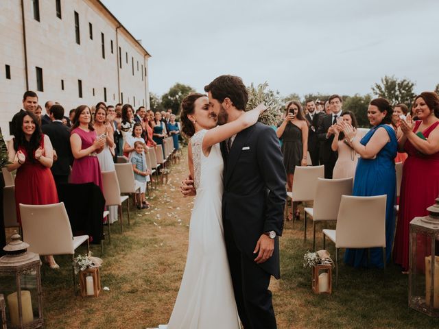 La boda de Gonzalo y Clara en San Bernardo, Valladolid 25