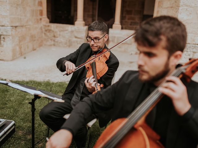 La boda de Gonzalo y Clara en San Bernardo, Valladolid 37