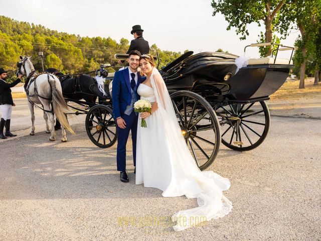 La boda de Adrián  y Helena en Utiel, Valencia 2