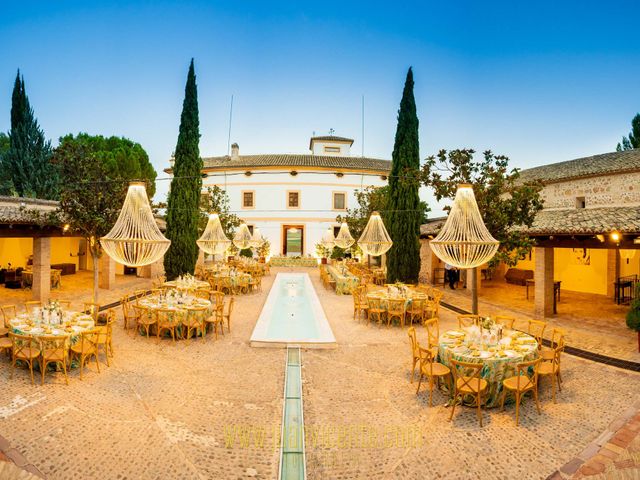 La boda de Adrián  y Helena en Utiel, Valencia 11