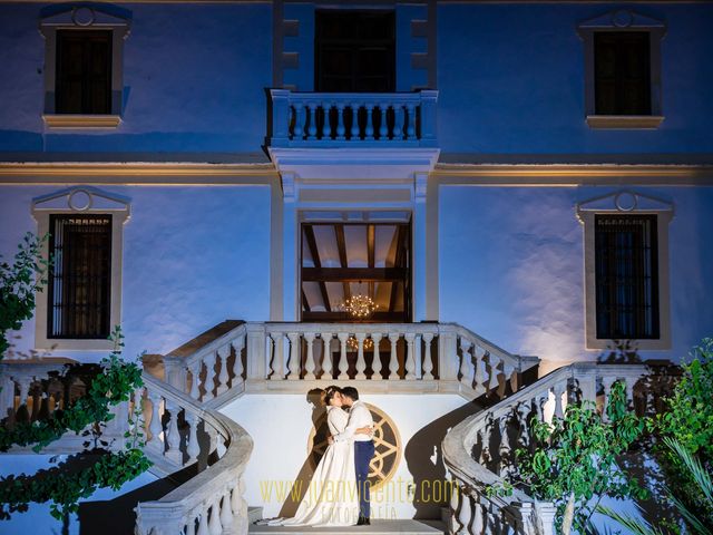 La boda de Adrián  y Helena en Utiel, Valencia 13