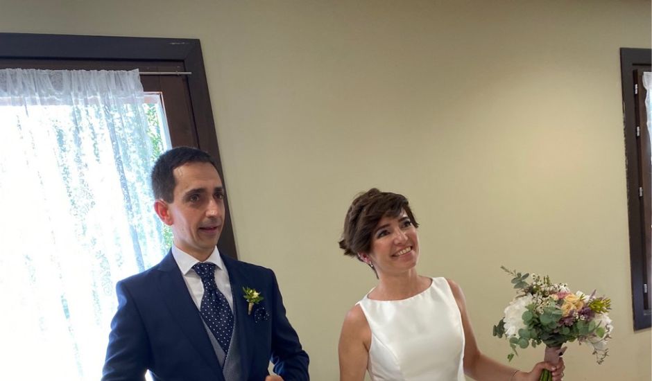 La boda de María Pilar  y Jesús Ángel  en Zaragoza, Zaragoza