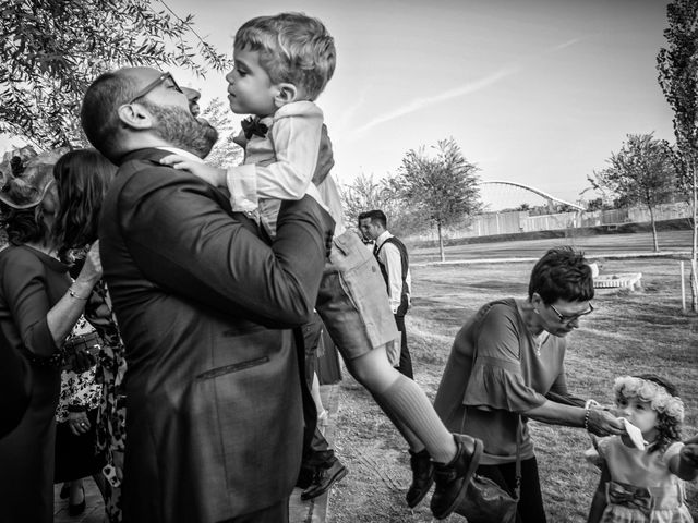 La boda de Julio y Veronica en Zaragoza, Zaragoza 13