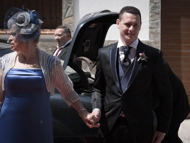 La boda de Cristian y Mª Angeles en Casar De Caceres, Cáceres 8