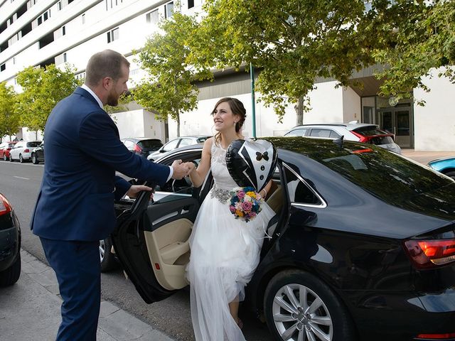 La boda de Cristina y Luis en Zaragoza, Zaragoza 33