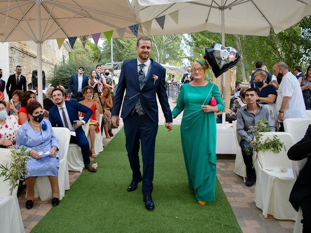 La boda de Cristina y Luis en Zaragoza, Zaragoza 36