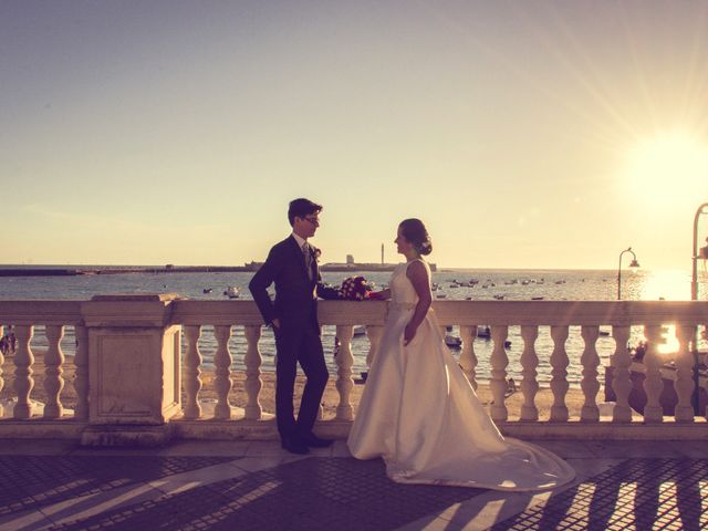 La boda de Daniel y Miriam en Chiclana De La Frontera, Cádiz 27