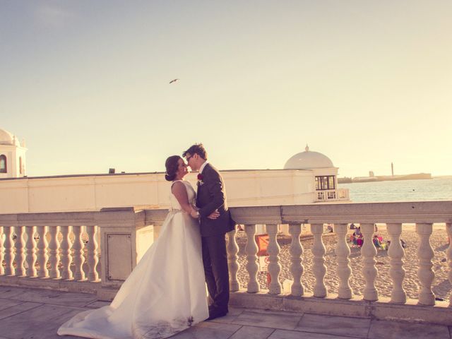 La boda de Daniel y Miriam en Chiclana De La Frontera, Cádiz 28