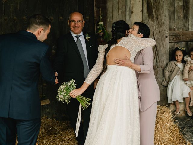 La boda de Jon y Jone en Zumarraga, Guipúzcoa 33