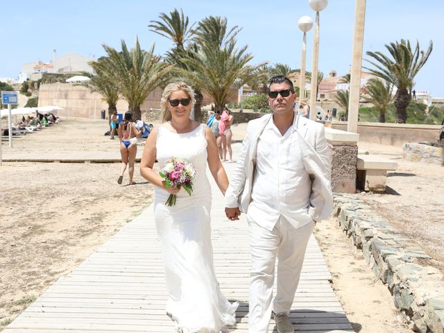 La boda de Ángel Luis  y Pilar  en Tabarca, Alicante 4
