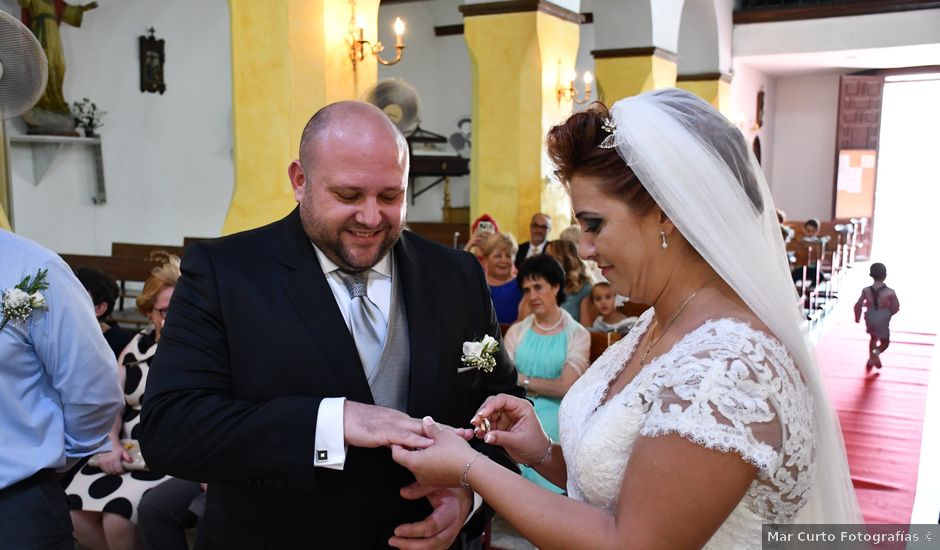 La boda de Mariano y Mercedes en Benahadux, Almería