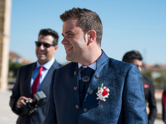 La boda de Raúl y María en Fromista, Palencia 7