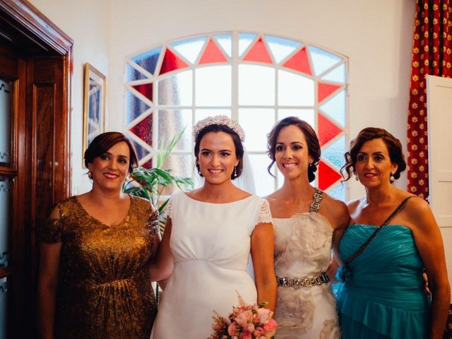 La boda de Tom y Ana en Villanueva Del Ariscal, Sevilla 32