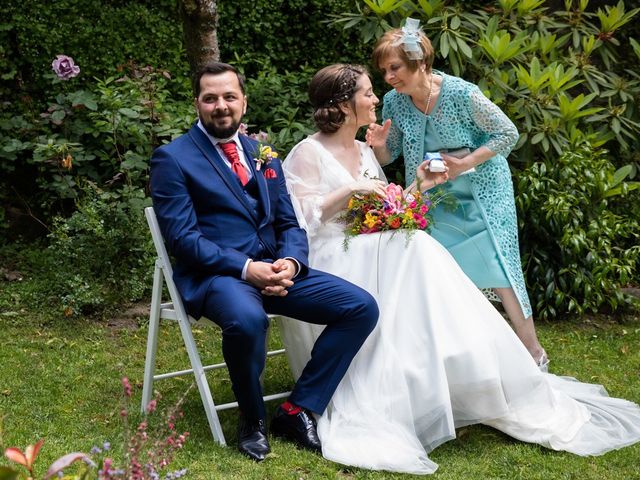 La boda de Iván y Dora en Santiago De Compostela, A Coruña 61