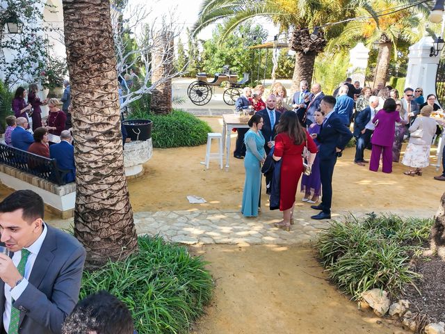 La boda de Ismael  y Sonia  en Fuentes De Andalucia, Sevilla 31