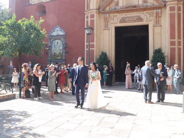 La boda de Emilio y Carla en Sevilla, Sevilla 1