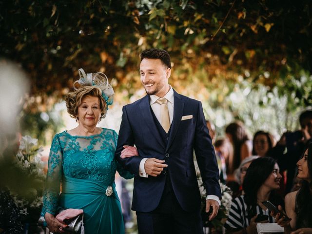 La boda de José Luis y Kelly en Santiponce, Sevilla 33