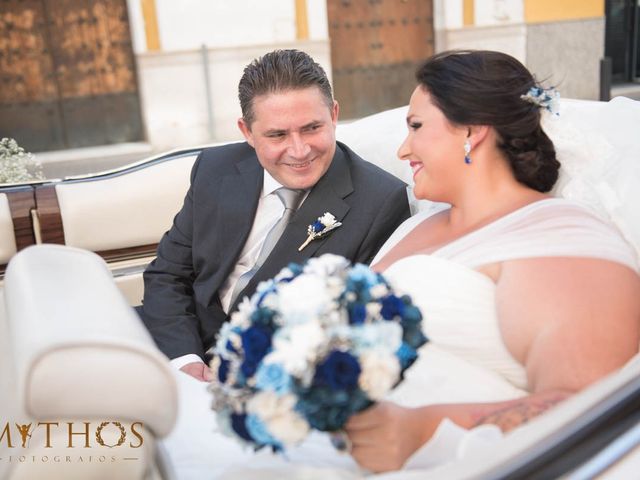 La boda de Juan Carlos y Eva Maria en Sevilla, Sevilla 24