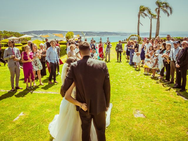 La boda de Julio  y Eva  en O Grove (Resto Parroquia), Pontevedra 2