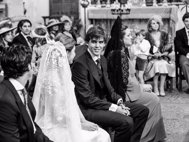 La boda de Eduardo y Elena en Trujillo, Cáceres 31
