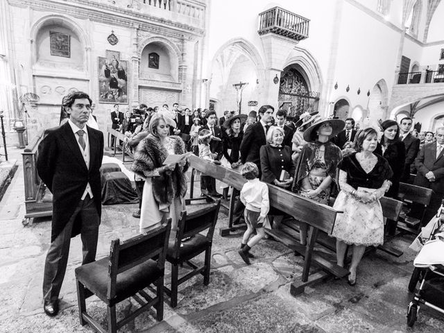 La boda de Eduardo y Elena en Trujillo, Cáceres 40