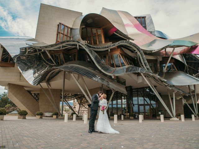 La boda de David y Nekane en Elciego, Álava 100