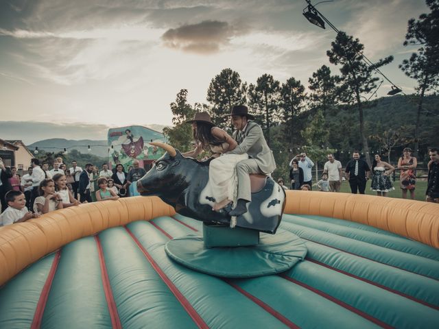 La boda de Xavi y Silvia en Brunyola, Girona 34
