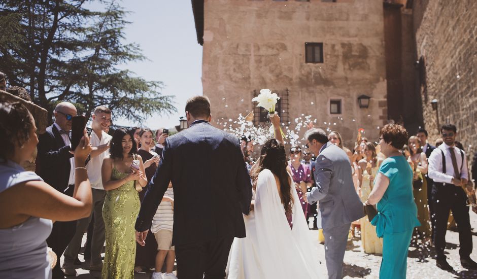 La boda de Cristóbal y Karen en Albarracin, Teruel