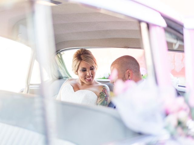 La boda de Dani y Sandra en Sant Vicenç De Montalt, Barcelona 60