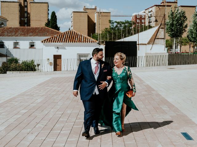 La boda de Lucia y Jose en La Palma Del Condado, Huelva 7
