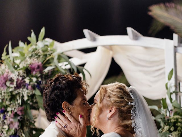 La boda de Paqui y Clara en Telde, Las Palmas 31