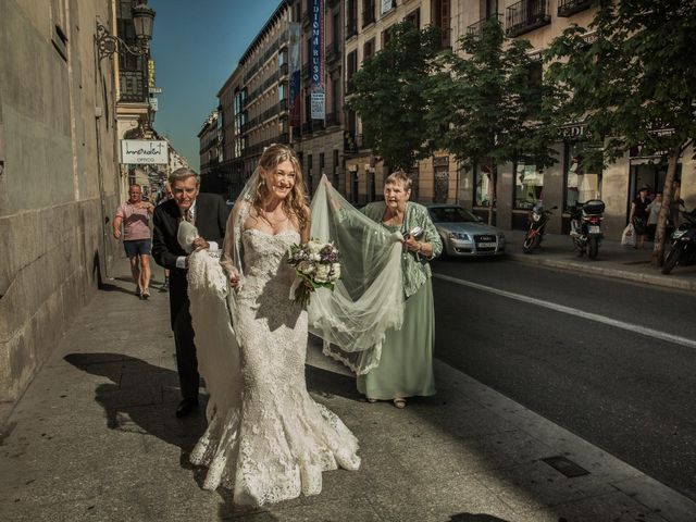 La boda de Miguel y Marybeth en Madrid, Madrid 16