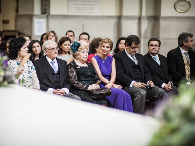La boda de Miguel y Marybeth en Madrid, Madrid 23