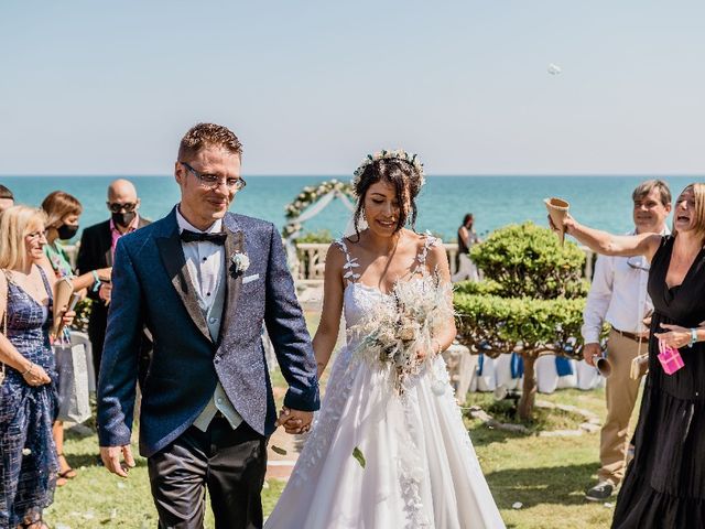 La boda de Miguel  y Abigail  en Vilanova I La Geltru, Barcelona 3