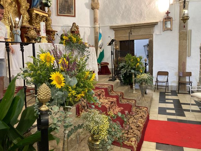 La boda de Cristian y Eva  en Cañamero, Cáceres 15