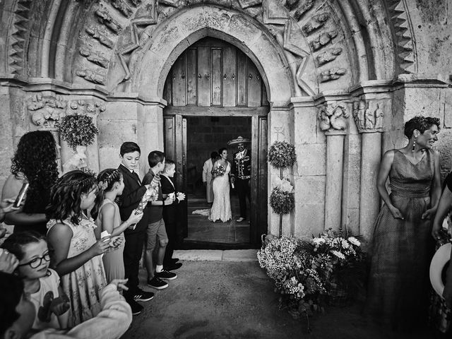 La boda de Uriel y Marian en Cardeñajimeno, Burgos 102