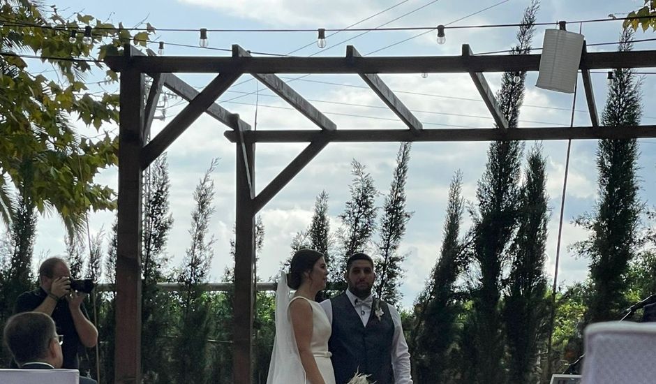 La boda de Juan Román y Goretti en Gandia, Valencia