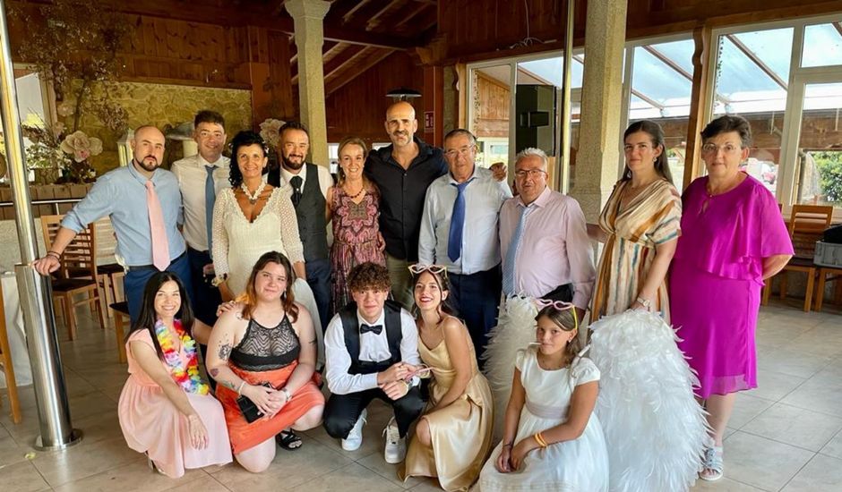 La boda de Carlos y Pily en Vilamartin De Valdeorras, Orense