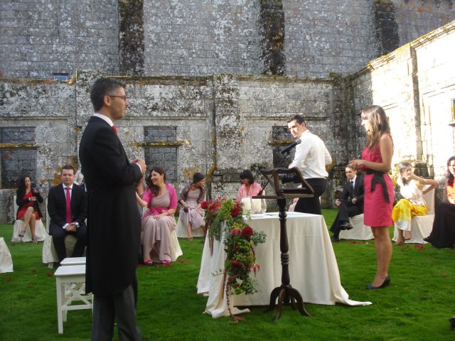 La boda de Noemí y Juan en Pontevedra, Pontevedra 3