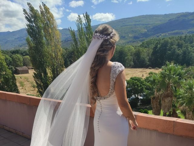 La boda de Rafael y Virginia  en Valdastillas, Cáceres 3