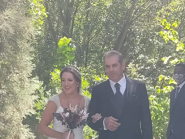 La boda de Rafael y Virginia  en Valdastillas, Cáceres 7
