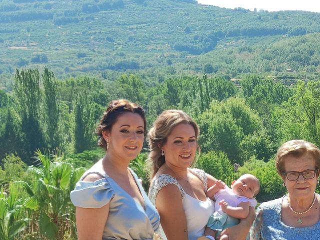 La boda de Rafael y Virginia  en Valdastillas, Cáceres 15