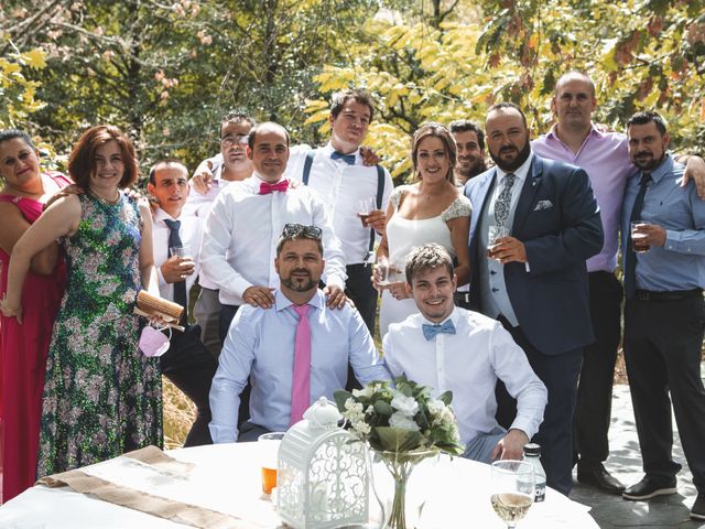 La boda de Rafael y Virginia  en Valdastillas, Cáceres 18