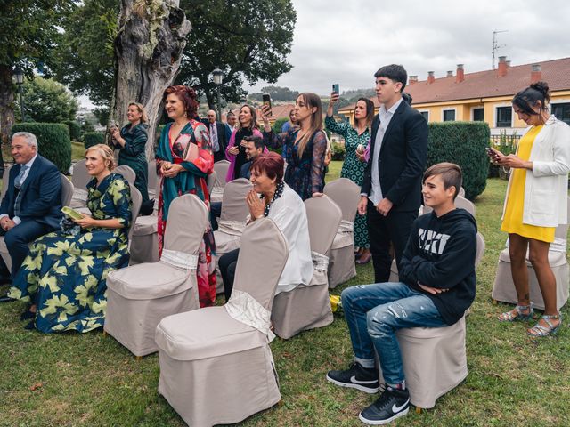 La boda de Asier y Azahara en Soto Del Barco, Asturias 11