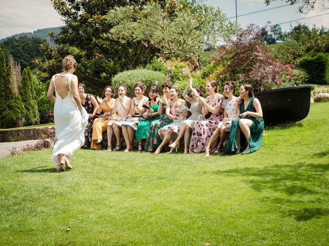 La boda de Iñaki y Irati en Andoain, Guipúzcoa 9